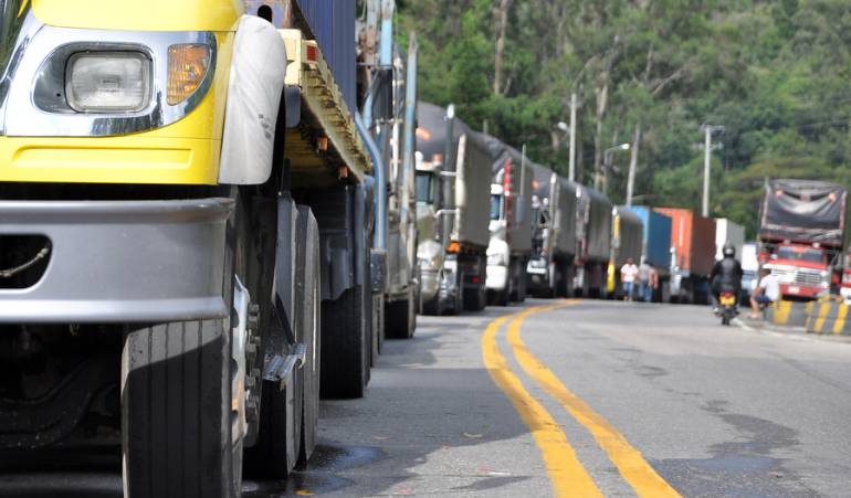 Gobierno Santos de paro en paro: Ahora es el sector camionero