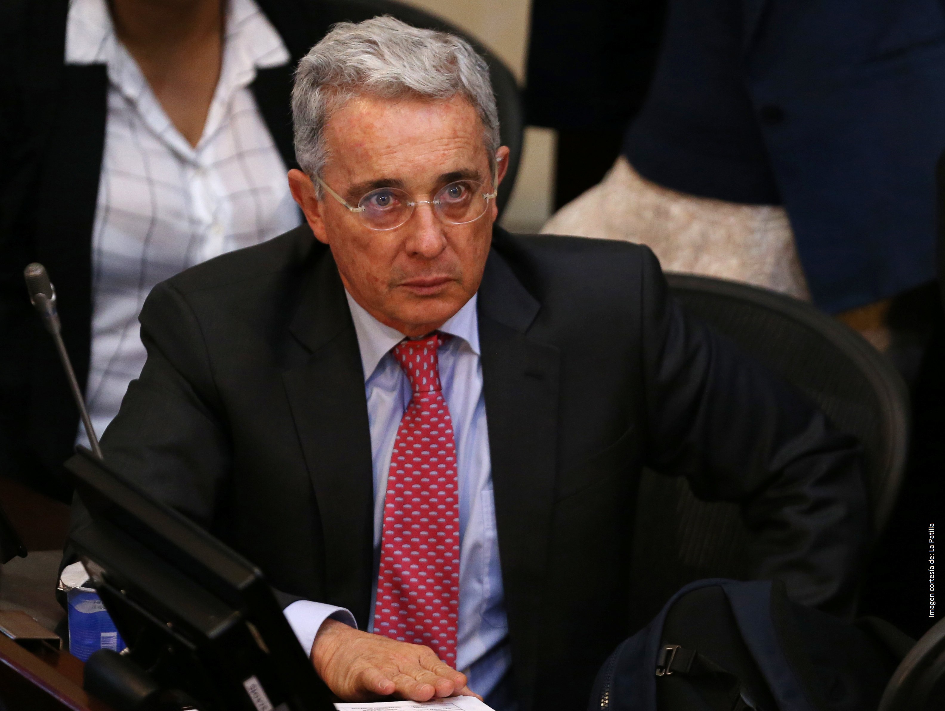 Álvaro Uribe: terrorista virtual