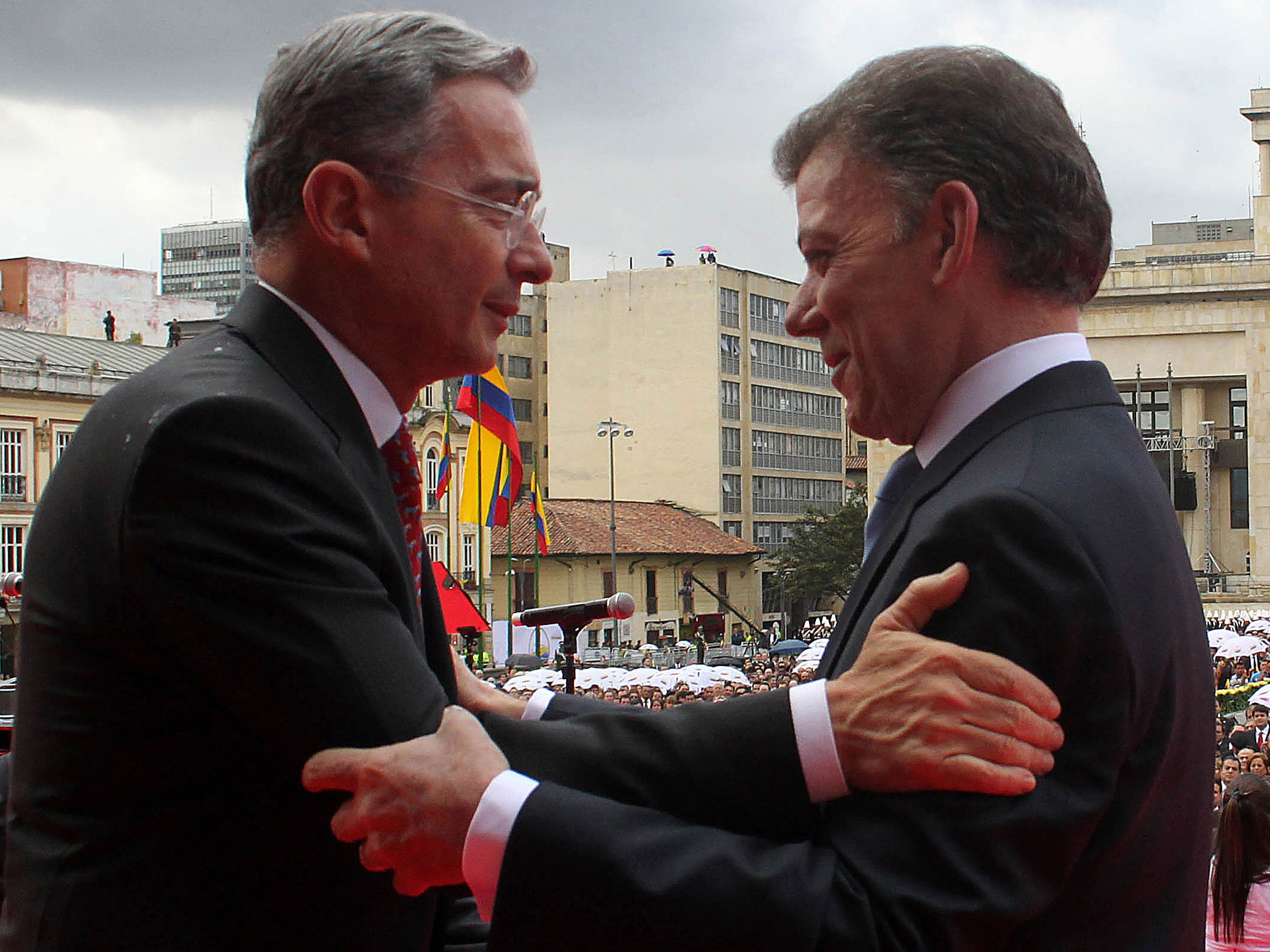 Uribe y Santos: ¿dieciséis años de democracia?